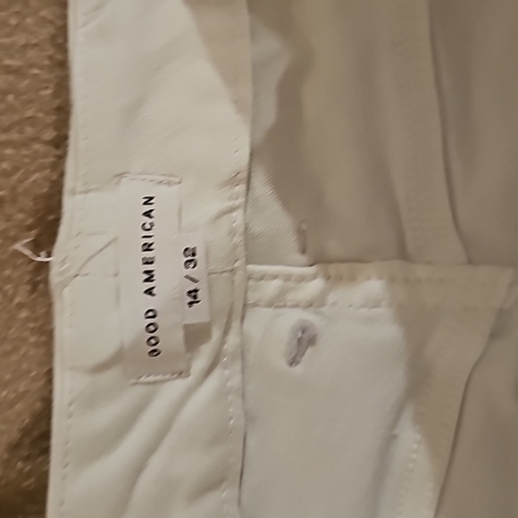 STUNNING GOOD AMERICAN WHITE DISTRESSED RAW EDGE JEANS - Picture 5 of 11